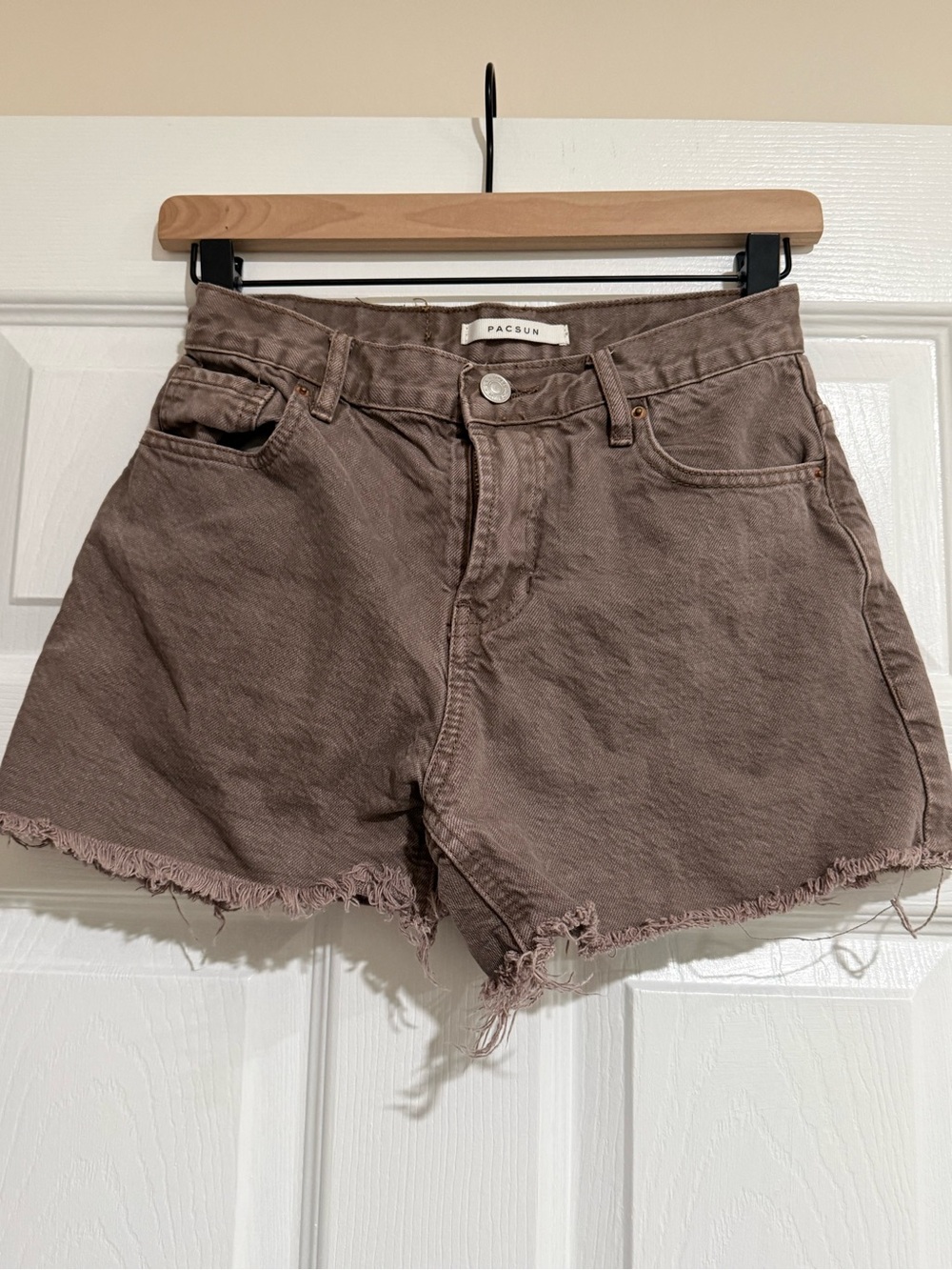 PacSun Women's High-Rise Frayed Hem Shorts - Brown